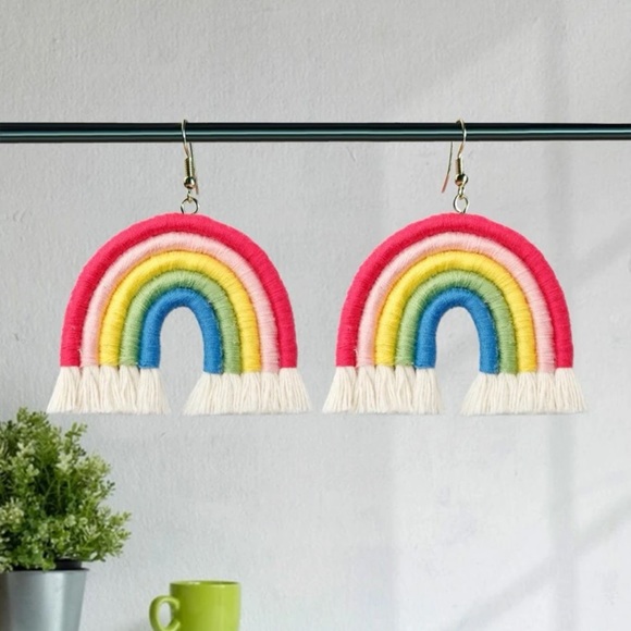 🌈 Rainbow Earrings 🌈 - Picture 3 of 3